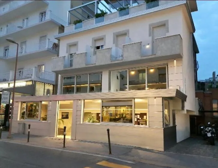 Hotel Romina Rimini 3*,